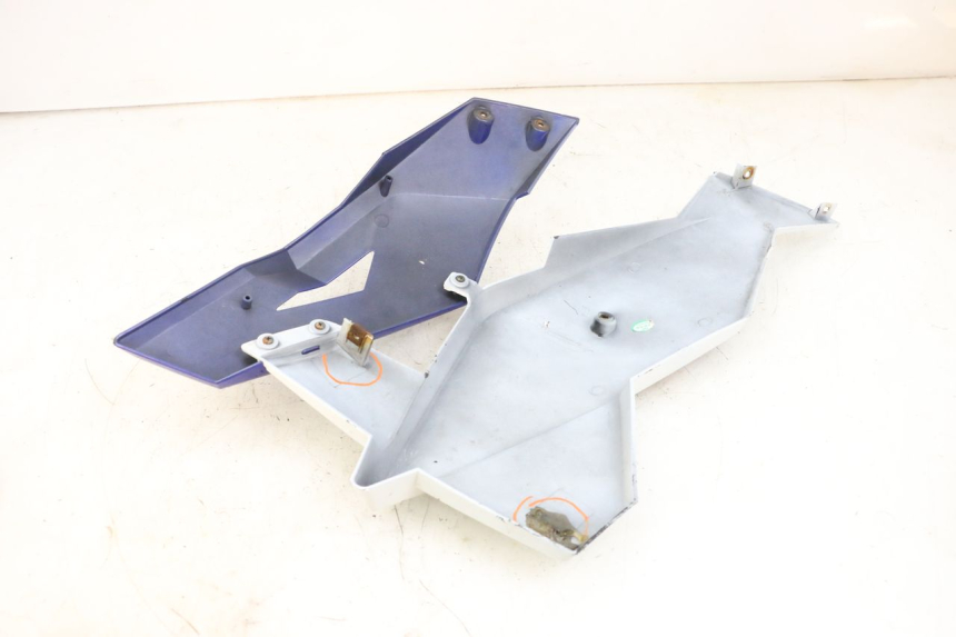 photo de FRONTVERKLEIDUNG RECHTS KSR TR SM 50 (2015 - 2018) - Detailansicht des Bauteils