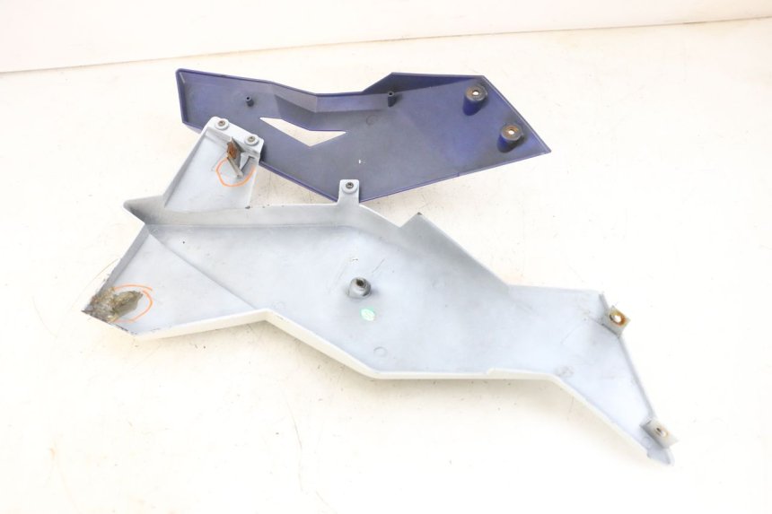 photo de FRONTVERKLEIDUNG RECHTS KSR TR SM 50 (2015 - 2018) - Zoom auf Gebrauchszustand