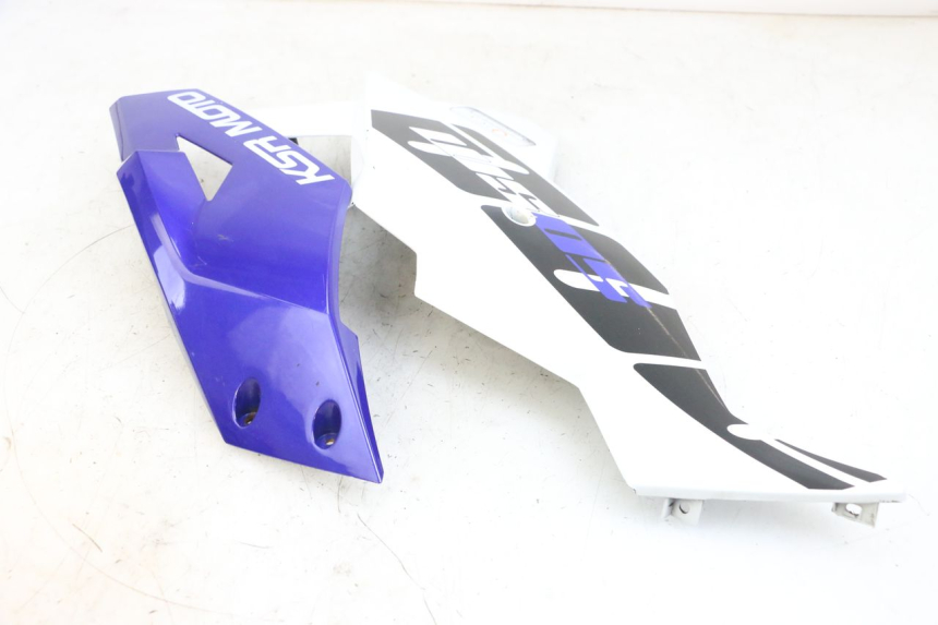 photo de FRONTVERKLEIDUNG RECHTS KSR TR SM 50 (2015 - 2018) - Details der Befestigungspunkte