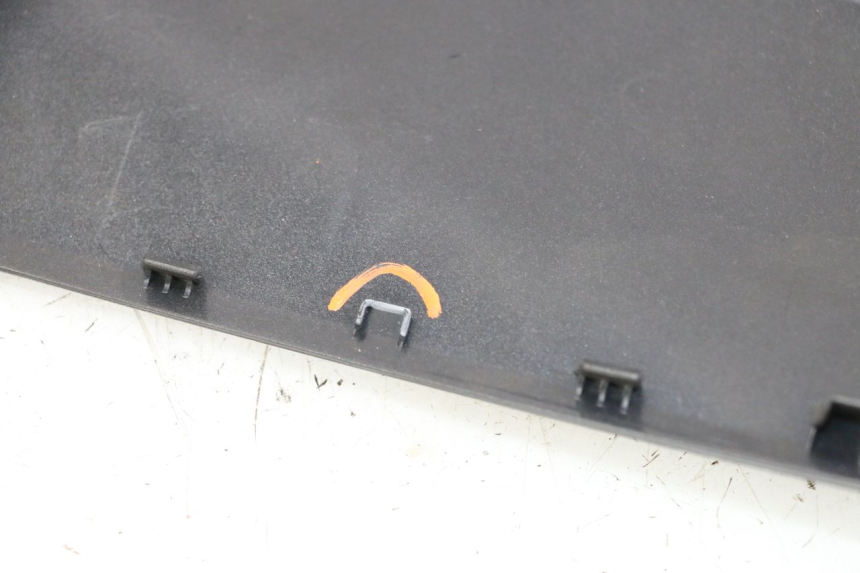 photo de FRONTVERKLEIDUNG RECHTS YAMAHA XMAX X-MAX 125 (2021 - 2025)