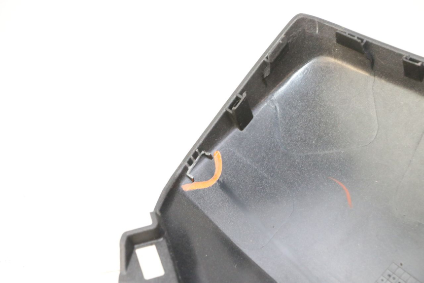 photo de FRONTVERKLEIDUNG RECHTS YAMAHA XMAX X-MAX 125 (2021 - 2025)