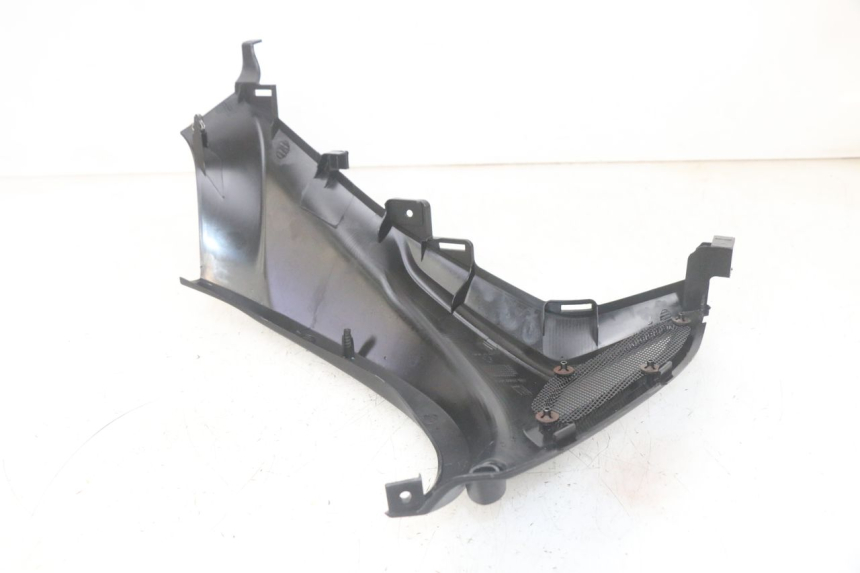 photo de FRONTVERKLEIDUNG LINKS PIAGGIO MP3 HPE 300 (2019 - 2026) - Zoom auf Gebrauchszustand