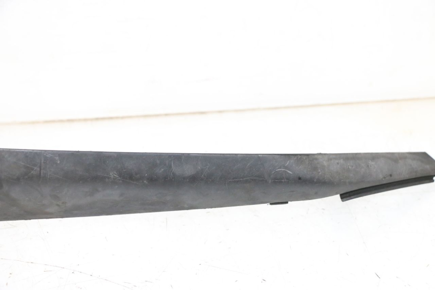 photo de LINKS VORDERES SEITENTEIL YAMAHA XMAX X-MAX 125 (2006 - 2009) - Oberflächenzustand und Material