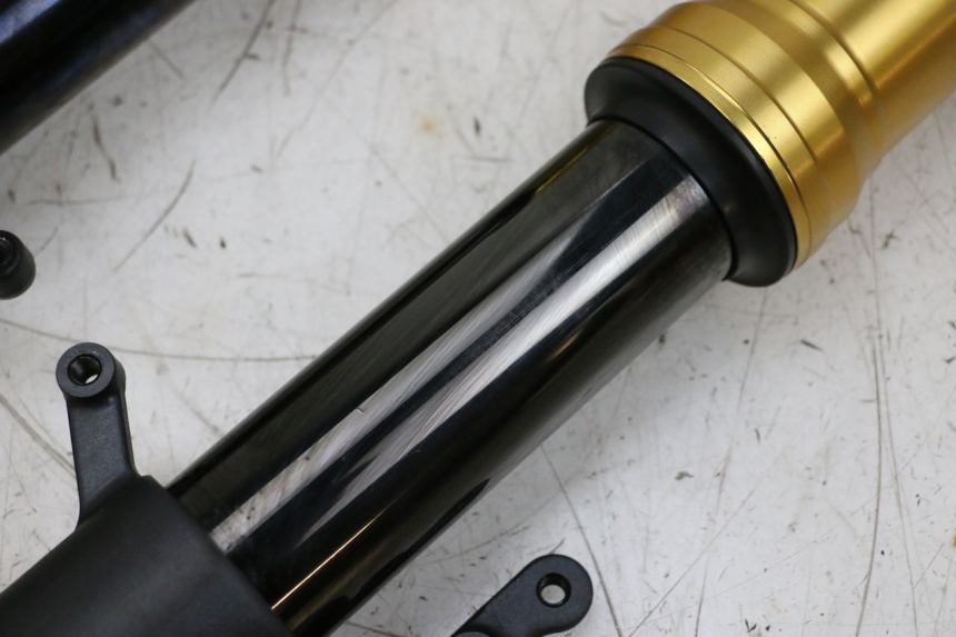 photo de GABEL SUZUKI GSXR GSX-R 1000 (2003 - 2004) - Kennzeichnungen und Originalreferenzen