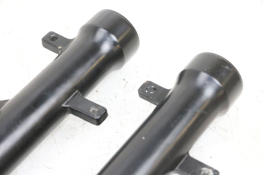 photo de STANDROHR KYMCO AGILITY 16+ 4T 50 (2018 - 2023) - Details der Befestigungspunkte