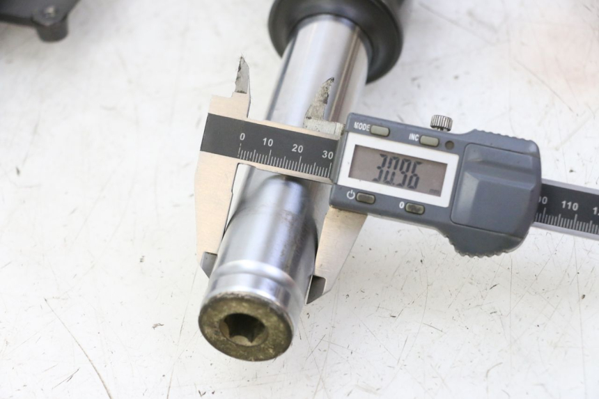 photo de STANDROHR KYMCO AGILITY NAKED RENOUVO 2T 50 (2011 - 2018)