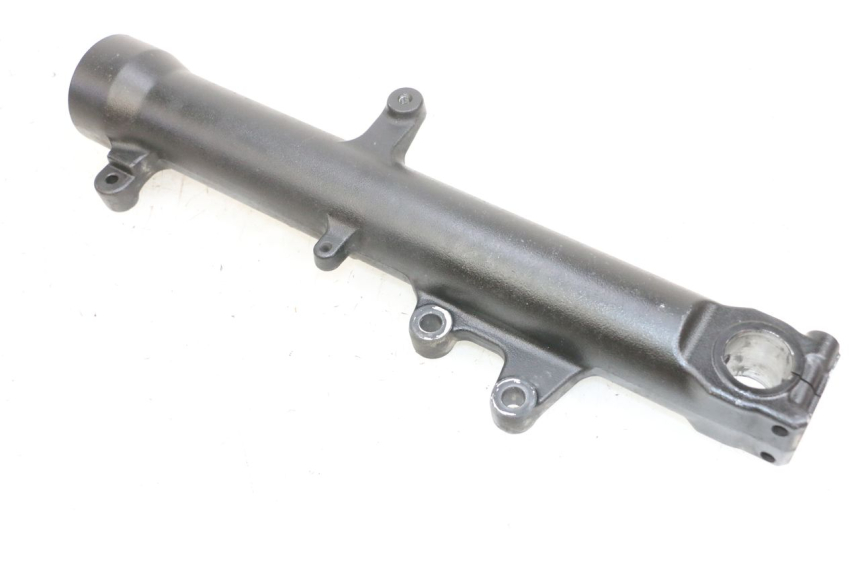 photo de STANDROHR RECHT SUZUKI DL V STROM 1000 (2002 - 2007) - Technische Nahaufnahme