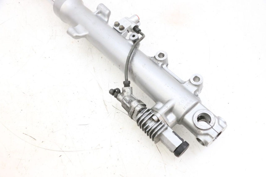 photo de STANDROHR RECHT KAWASAKI GPZ RX 1000 (1986 - 1988) - Zoom auf Gebrauchszustand