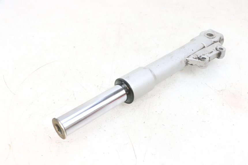 photo de STANDROHR LINK PIAGGIO FLY 4T 50 (2013 - 2017) - Zoom auf Gebrauchszustand