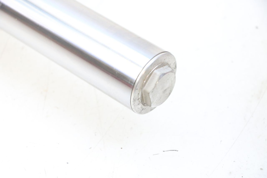 photo de STANDROHR LINK YAMAHA FZ6 N FAZER 600 (2004 - 2006) - Technische Nahaufnahme