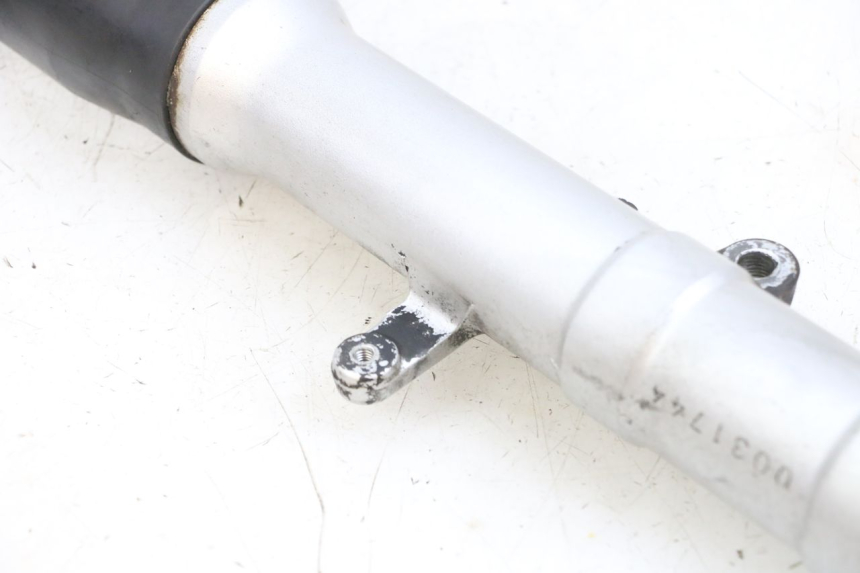 photo de STANDROHR LINK YAMAHA FZ6 N FAZER 600 (2004 - 2006) - Kennzeichnungen und Originalreferenzen