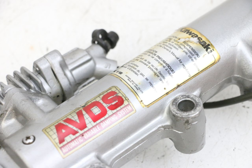 photo de STANDROHR LINK KAWASAKI GPZ RX 1000 (1986 - 1988) - Detailansicht des Bauteils