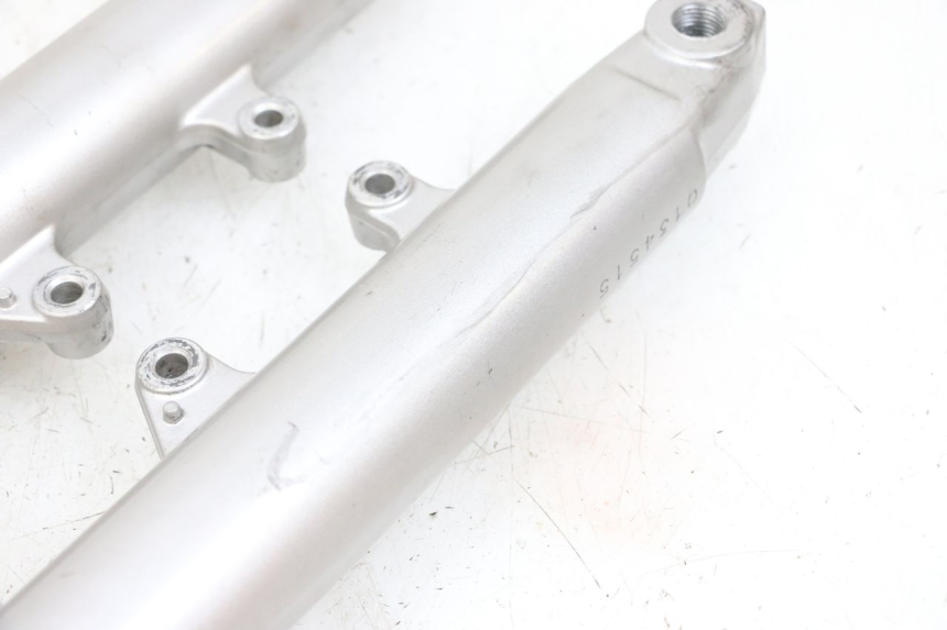 photo de STANDROHR SUZUKI GSF N BANDIT 600 (1996 - 1999) - Kennzeichnungen und Originalreferenzen