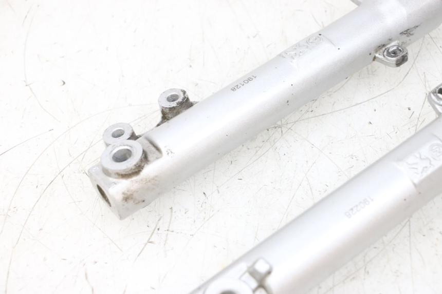 photo de STANDROHR PEUGEOT KISBEE 4T 50 (2018 - 2022) - Alternative Perspektive