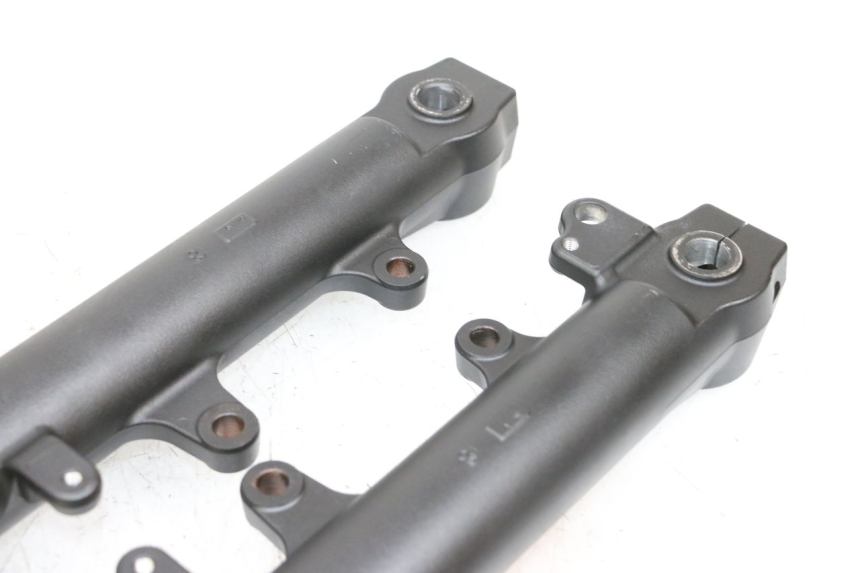 photo de STANDROHR YAMAHA MT-07 MT07 ABS 700 (2018 - 2020) - Technische Nahaufnahme