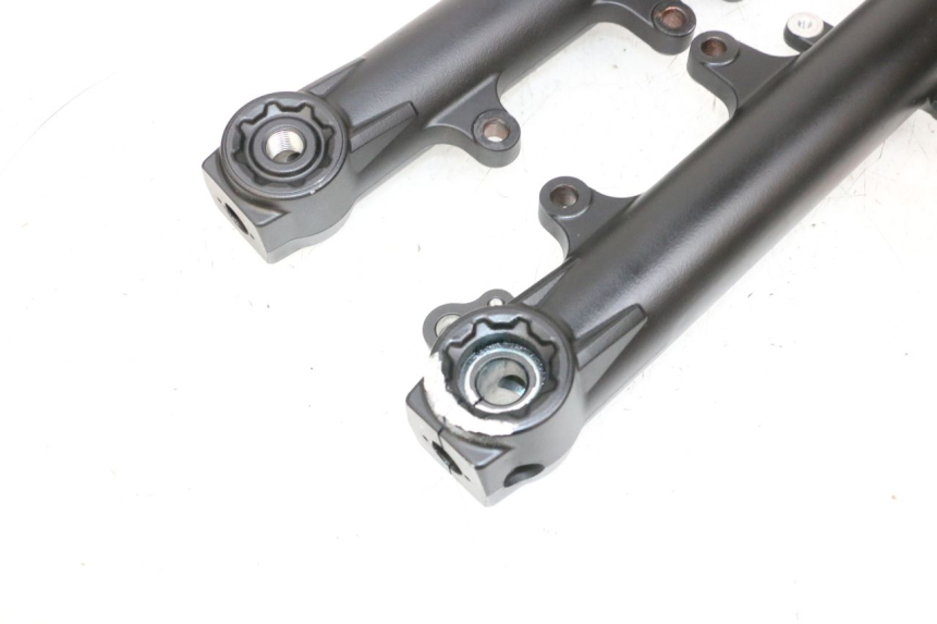 photo de STANDROHR YAMAHA MT-07 MT07 ABS 700 (2018 - 2020) - Geprüftes Gebrauchtteil