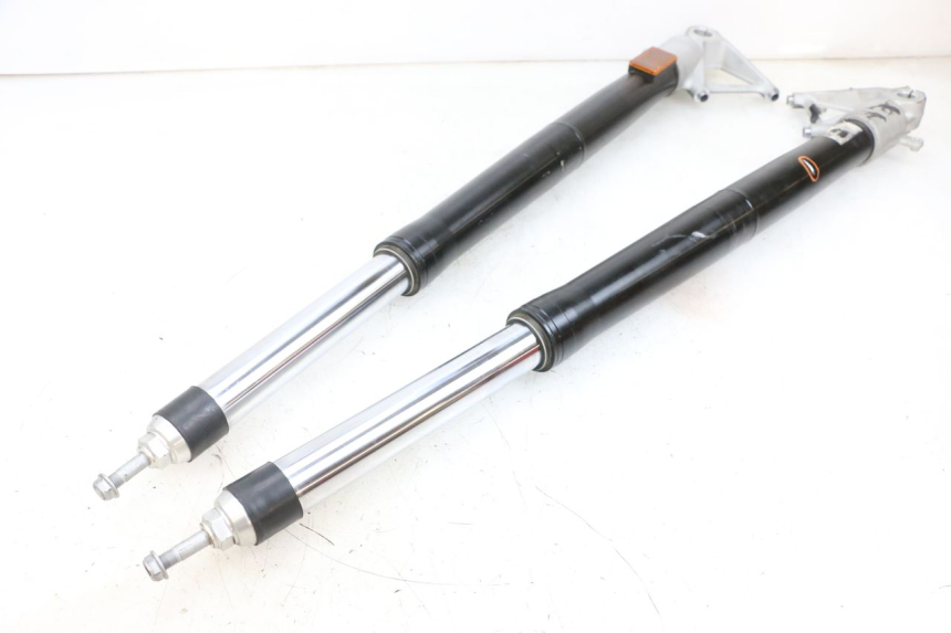 photo de STANDROHR BMW R GS 1250 (2021 - 2024) - Kennzeichnungen und Originalreferenzen