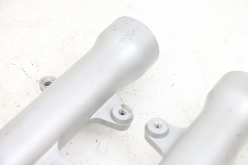 photo de STANDROHR DAELIM VJ ROADWIN FI 125 (2008 - 2017) - Kennzeichnungen und Originalreferenzen