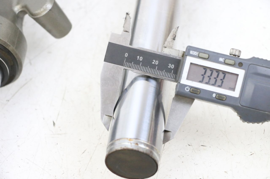 photo de STANDROHR YAMAHA YP MAJESTY 125 (2002 - 2006) - Detailansicht des Bauteils