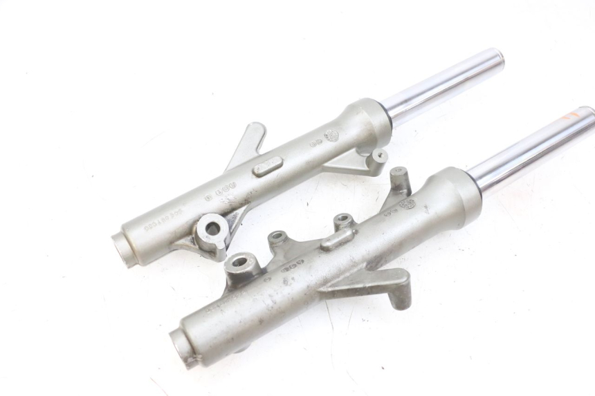 photo de STANDROHR YAMAHA YP MAJESTY 125 (2002 - 2006) - Alternative Perspektive