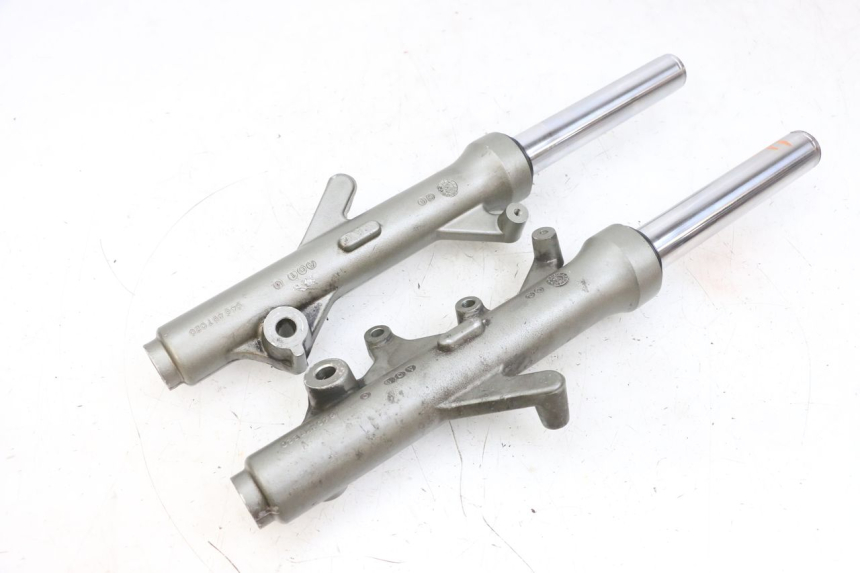 photo de STANDROHR YAMAHA YP MAJESTY 125 (2002 - 2006) - Technische Nahaufnahme