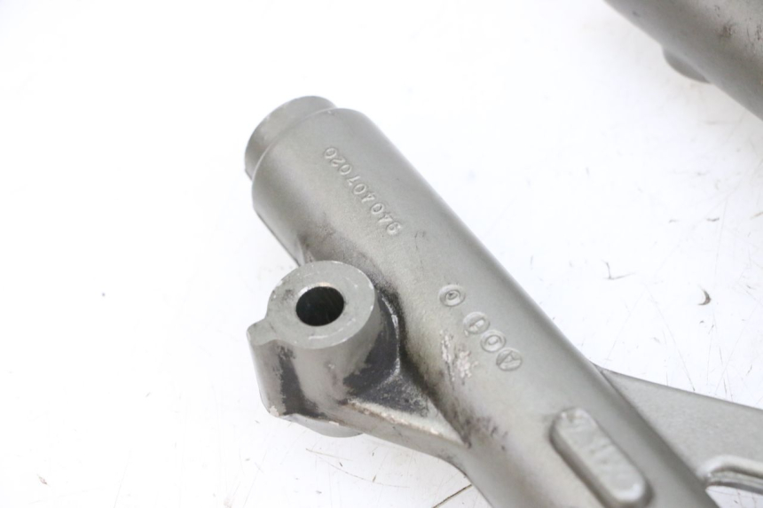 photo de STANDROHR YAMAHA YP MAJESTY 125 (2002 - 2006) - Kennzeichnungen und Originalreferenzen