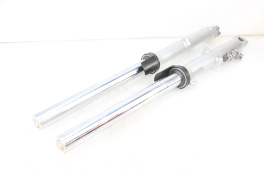 photo de STANDROHR KAWASAKI ZR 7 750 (1999 - 2001) - Detailansicht des Bauteils