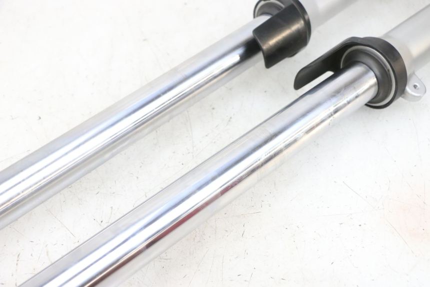 photo de STANDROHR KAWASAKI ZR 7 750 (1999 - 2001) - Weitere Ansicht des Artikels