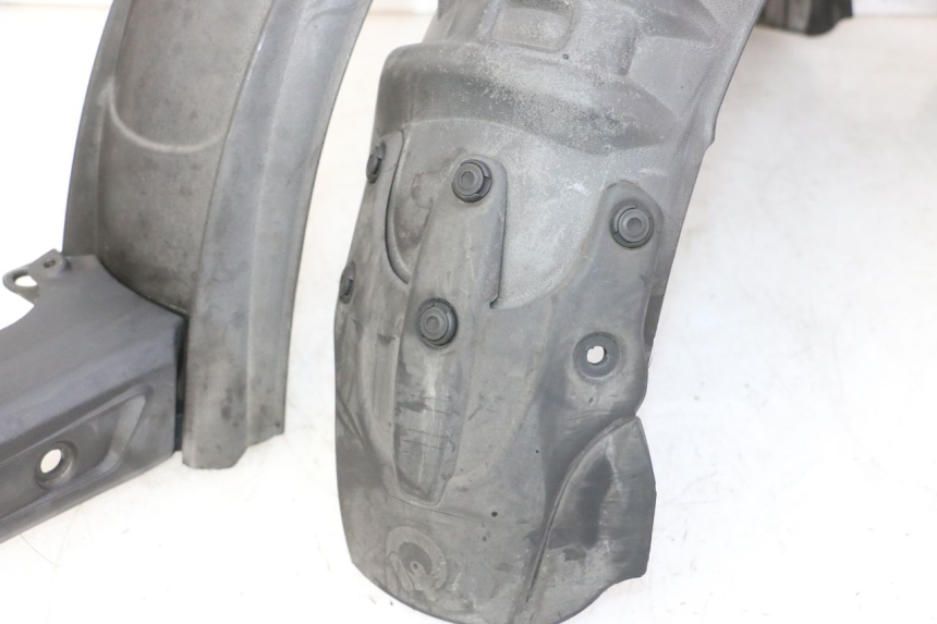 photo de KOTFLÜGEL HINTEN QUADRO 4 4D 350 (2015 - 2018)