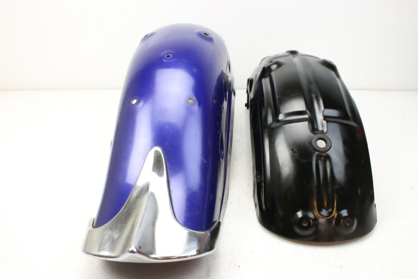 photo de HINTERER KOTFLüGEL SYM HUSKY 125 (1999 - 2005)
