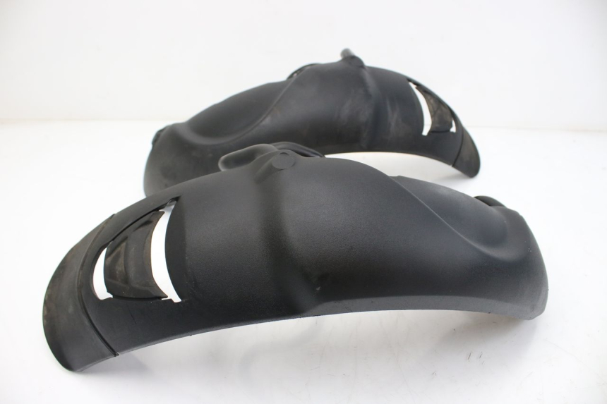 photo de KOTFLÜGEL VORNE PIAGGIO MP3 500 (2014 - 2016)