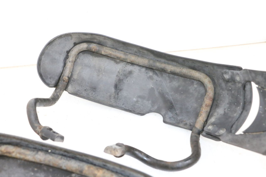 photo de VORDERRADKOTFLüGEL PIAGGIO MP3 RL 250 (2007 - 2010) - Alternative Perspektive