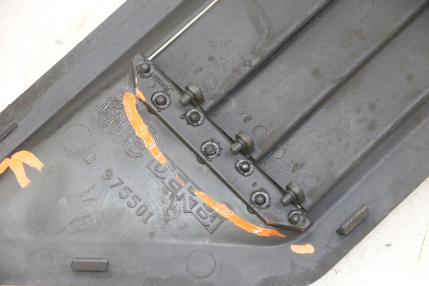 photo de RECHT KUHLER VERKLEIDUNG GILERA NEXUS 125 (2009 - 2013)