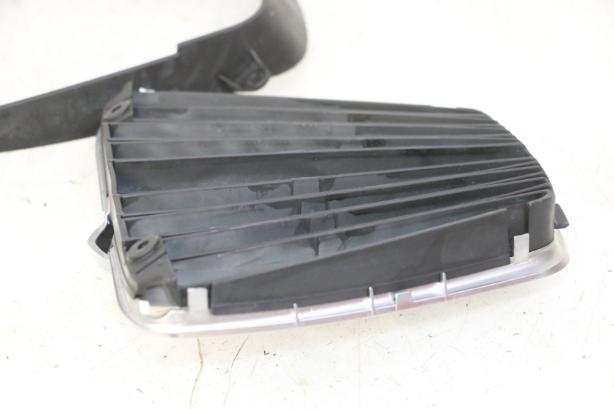 photo de KÃœHLER VERKLEIDUNG PIAGGIO MP3 RL 250 (2007 - 2010)