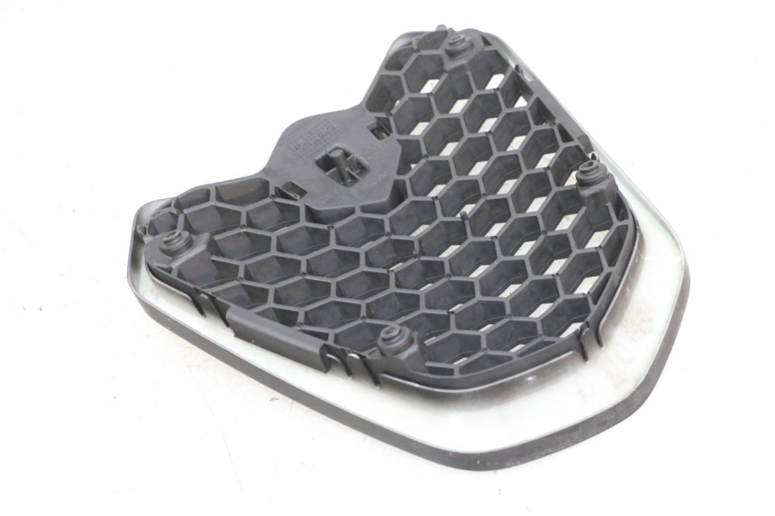 photo de KÃœHLER VERKLEIDUNG PIAGGIO MP3 500 (2016 - 2018) - Technische Nahaufnahme