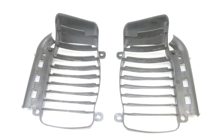 photo de KÜHLERGRILL PIAGGIO VESPA GRANTURISMO 125 (2003 - 2007)