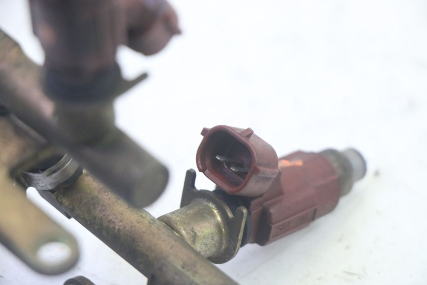 photo de EINSPRITZVENTILE SUZUKI DL V STROM 1000 (2002 - 2007) - Kennzeichnungen und Originalreferenzen