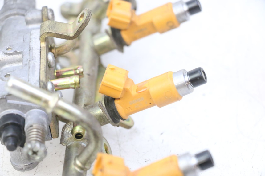 photo de EINSPRITZVENTILE YAMAHA FZ6 N FAZER 600 (2004 - 2006)