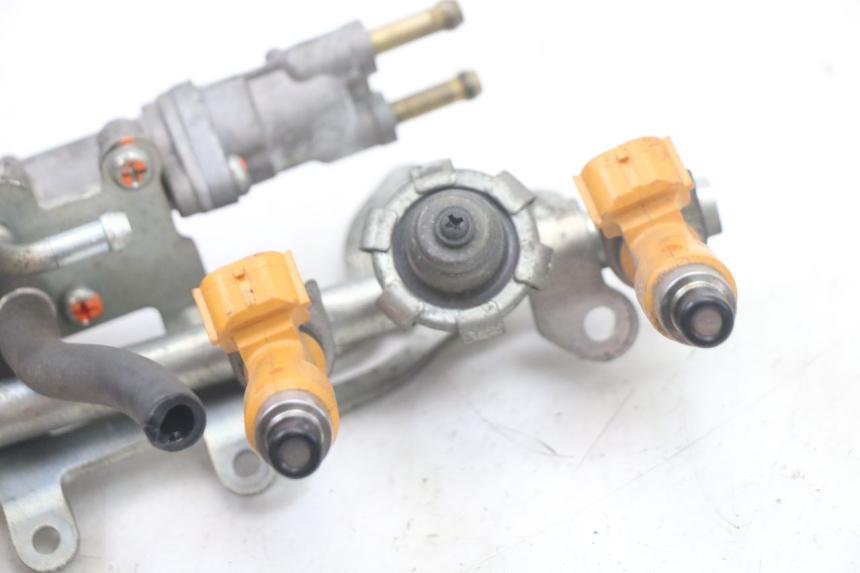 photo de EINSPRITZVENTILE YAMAHA FZ6 FAZER S2 600 (2007 - 2011)