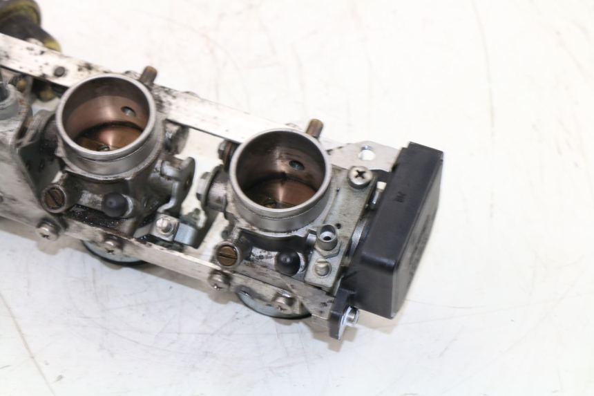 photo de EINSPRITZANLAGE BMW K LT ABS 1100 (1990 - 1996) - Zoom auf Komponenten