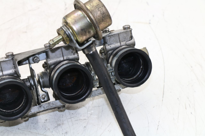 photo de EINSPRITZANLAGE BMW K LT ABS 1100 (1990 - 1996) - Details der Befestigungspunkte