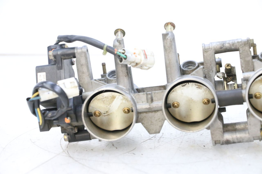 photo de EINSPRITZANLAGE SUZUKI GSXR GSX-R 1000 (2003 - 2004) - Detaillierte Sichtprüfung