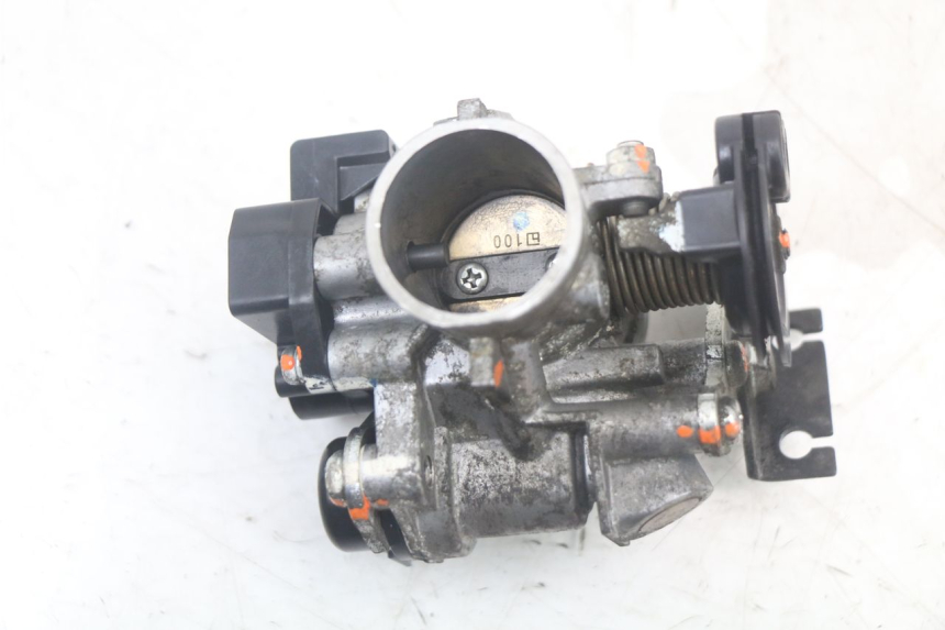 photo de INJEKTION YAMAHA XMAX X-MAX ABS 125 (2017 - 2020) - Details der Befestigungspunkte