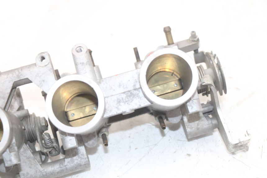 photo de EINSPRITZANLAGE YAMAHA XJ6 ABS 600 (2008 - 2016)