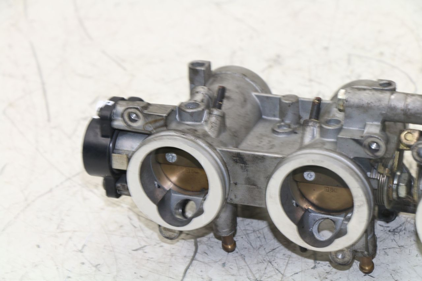 photo de EINSPRITZANLAGE YAMAHA FZ6 FAZER 600 (2004 - 2006)
