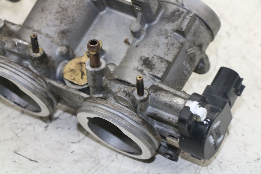 photo de EINSPRITZANLAGE YAMAHA FZ6 FAZER 600 (2004 - 2006)