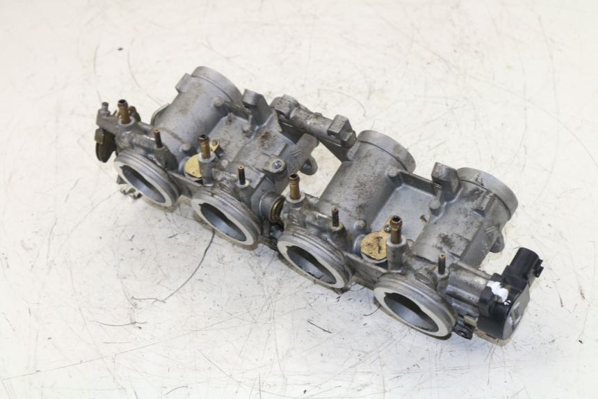 photo de EINSPRITZANLAGE YAMAHA FZ6 FAZER 600 (2004 - 2006)