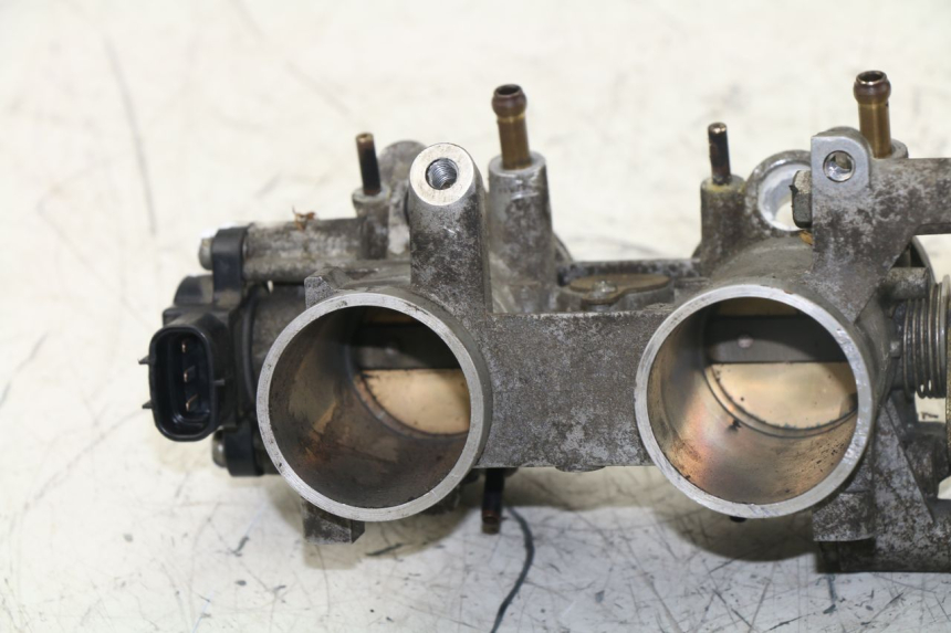 photo de EINSPRITZANLAGE YAMAHA FZ6 FAZER 600 (2004 - 2006)