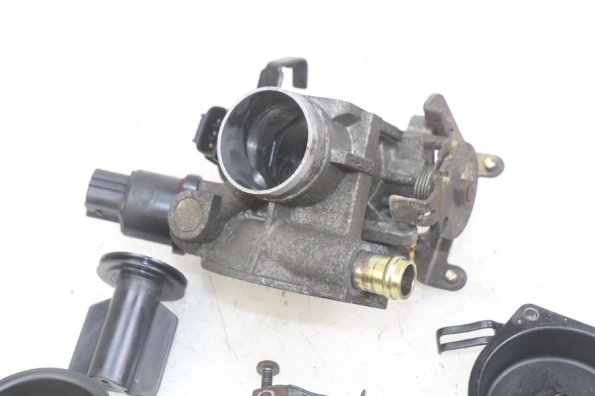 photo de EINSPRITZUNG YAMAHA YP MAJESTY 400 (2004 - 2008)