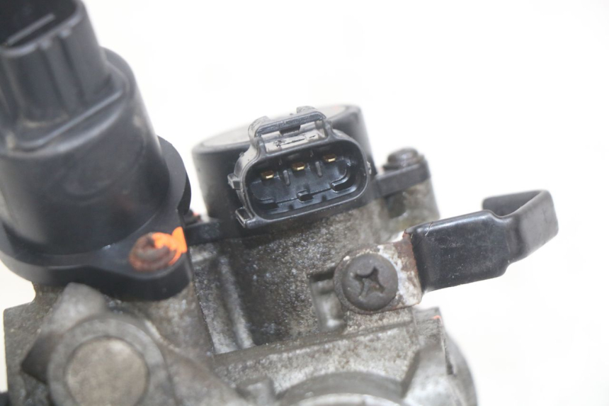 photo de EINSPRITZUNG YAMAHA YP MAJESTY 400 (2004 - 2008)